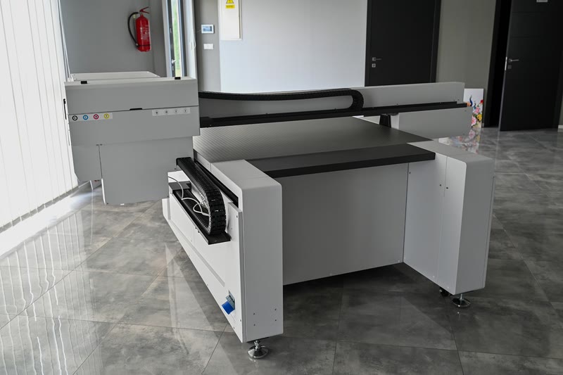 Drukarka UV Pegasus MATRIX 1314 – widok od tyłu